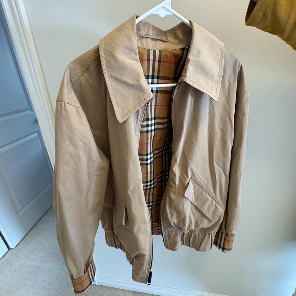Burberry jacket - Picture 1 of 3
